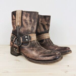 BED|STU Brown Distressed Ankle Booties